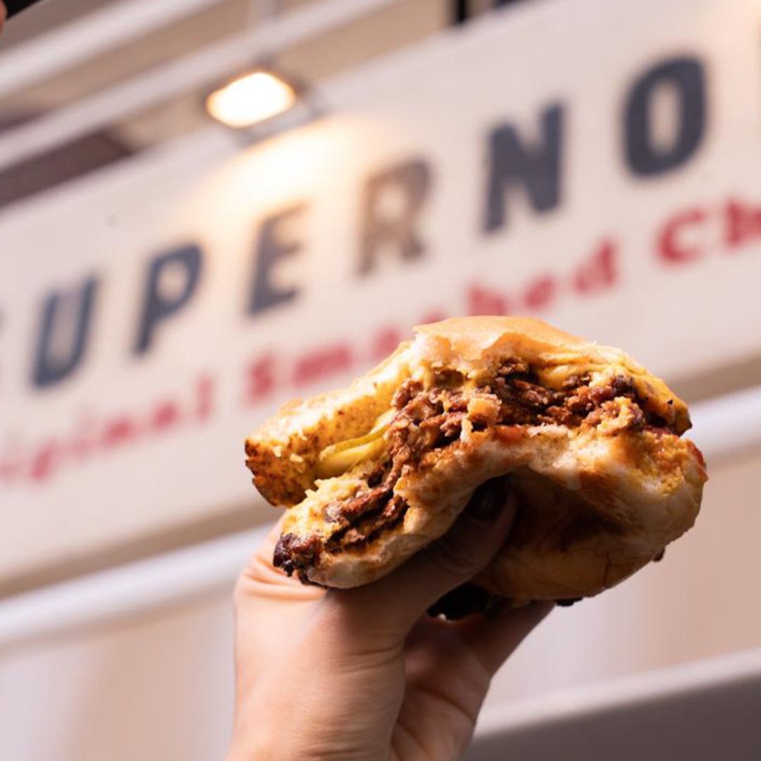 Supernormal Burger Moda