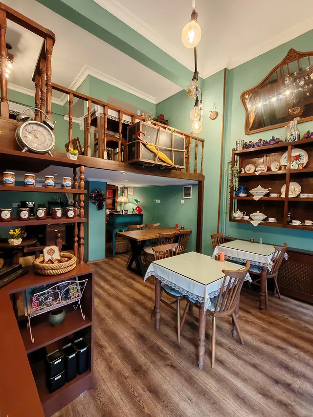Deniz Nadide DURU Breakfast Moda