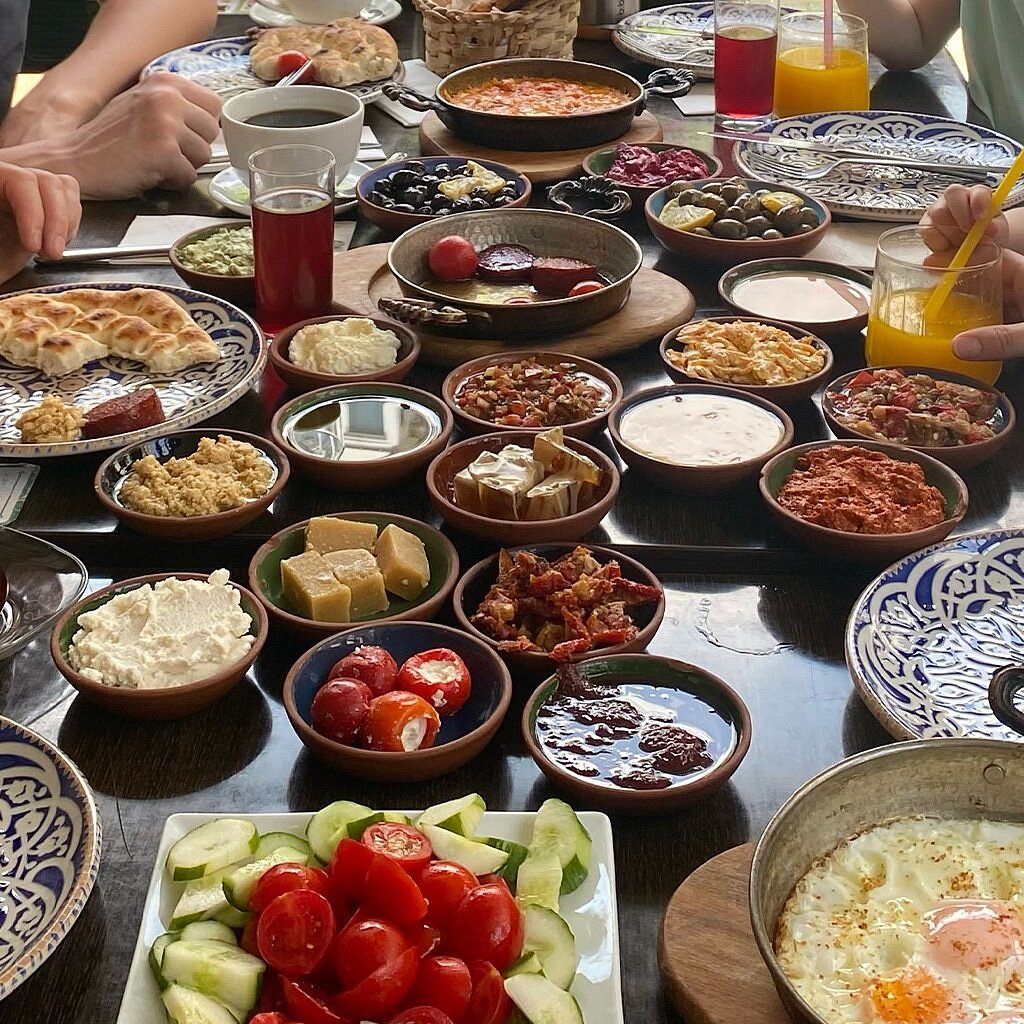 Deniz Nadide DURU Breakfast Moda