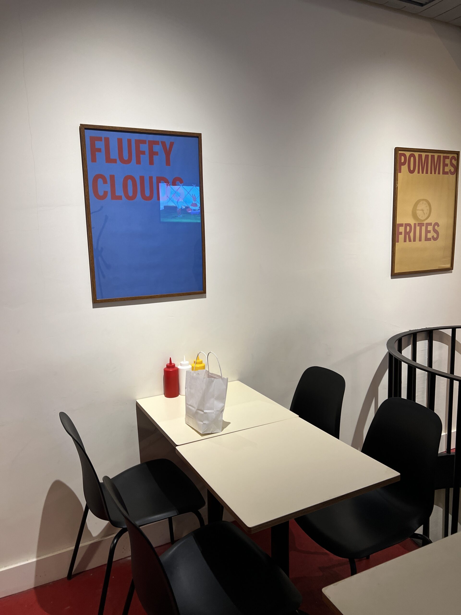 Supernormal Burger Moda
