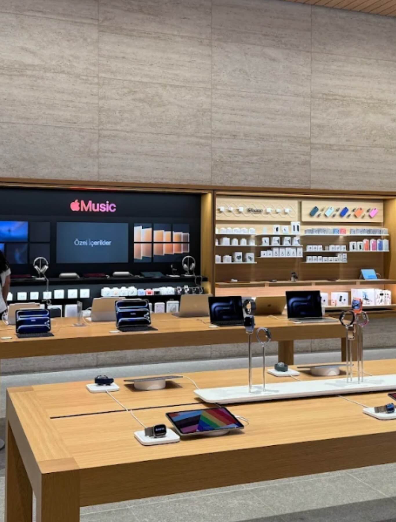 Apple Store in Istanbul