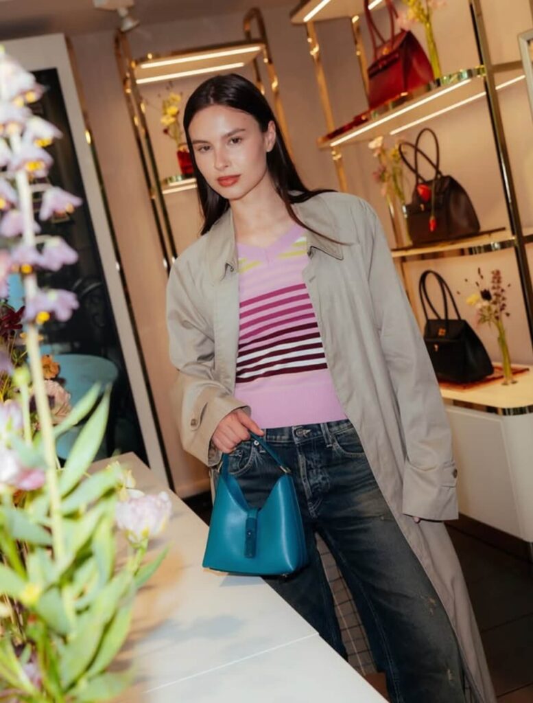 Furla stores in istanbul