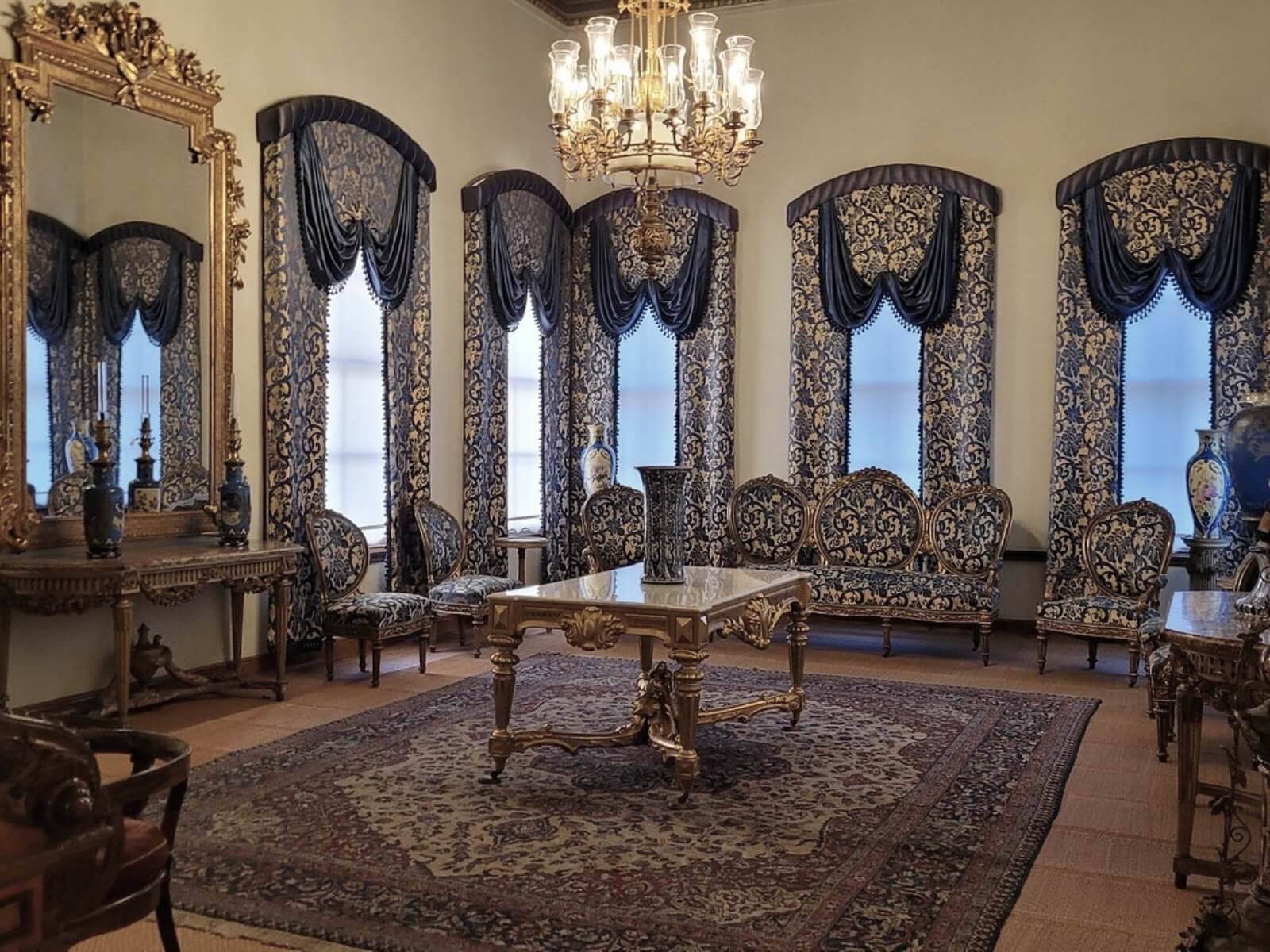 Dolmabahçe Palace
