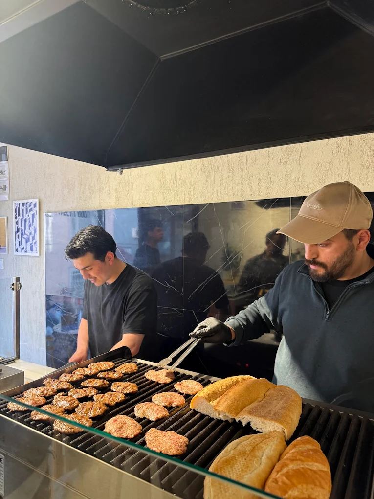 KÖFTE CİHANGİR STREET FOOD