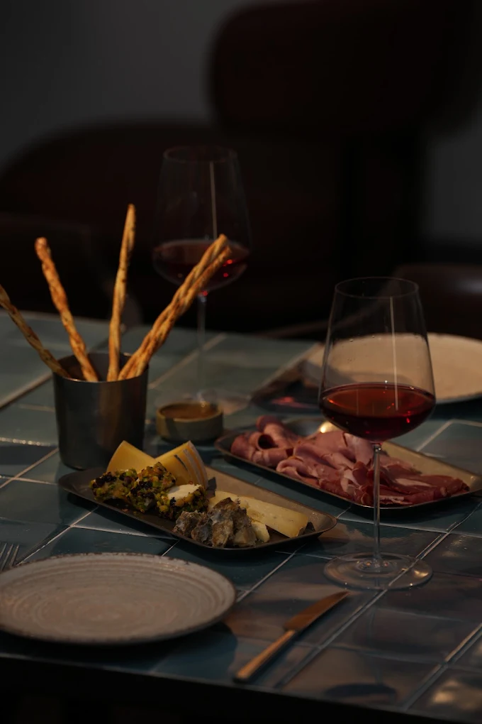 Karas Wine Bar & Bites