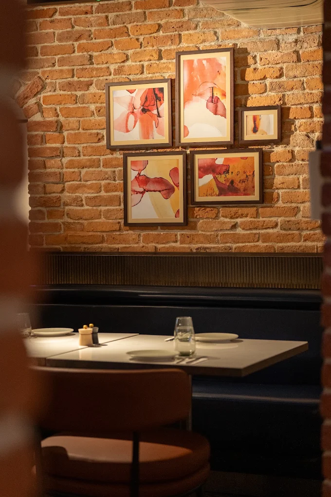 Karas Wine Bar & Bites
