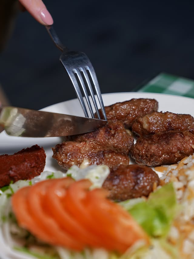 Tarihi Önder Köftecisi