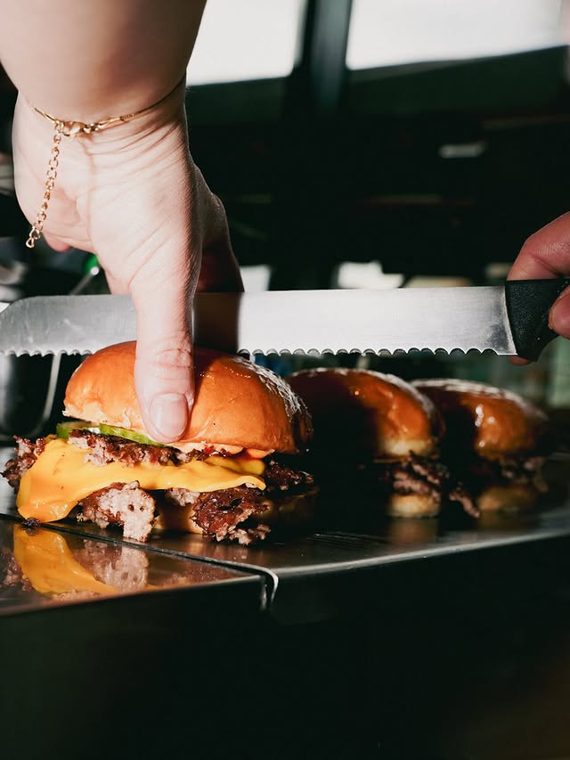 Ainen Burger